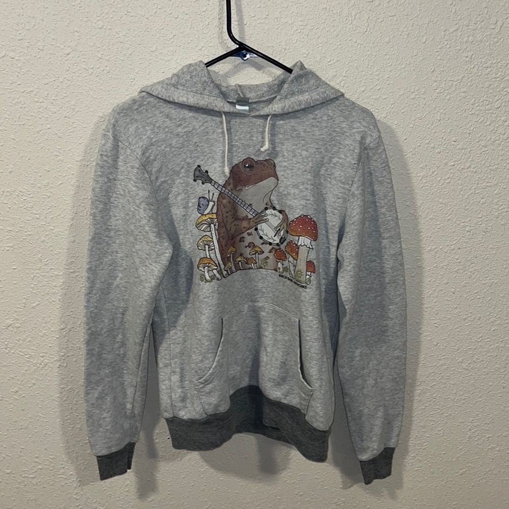 Grey Small Women’s Frog Graphic SweatShirt